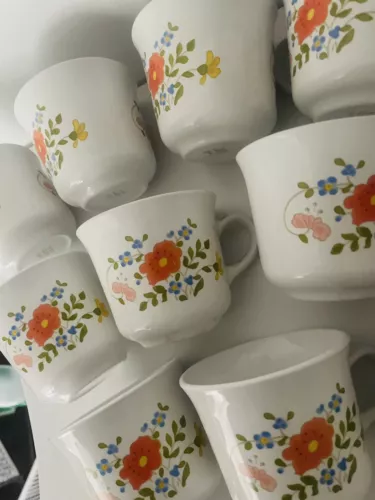 Vintage, 1970’s Corelle “Wildflower” Coffee Tea Cups By Corning Ware. 12 Avail