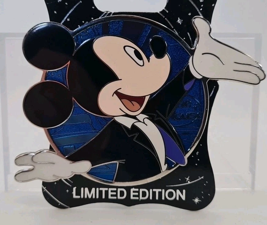 Disney Imagineering WDI LE 300 profile pin: MICKEY THROUGH THE YEARS House Mouse