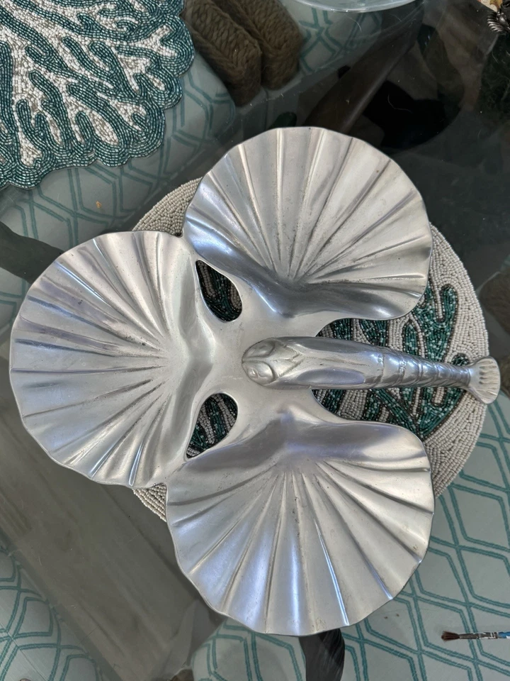 De colección SERVIDOR DE 3 ALMEJAS DE MEDIADOS DE SIGLO Mango de Camarón Aluminio Fundido B&B Foto 3 de 4