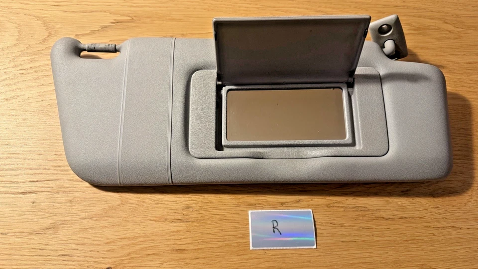 05-07 Mercedes W203 C320 C55 AMG Parasol Lado Pasajero Derecho Parasol Gris Foto 2 de 4