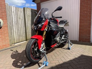 BMW S1000R Sport 2017 Full BMW Service History Luggage / Screens Included