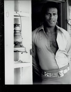 SUPER RARE!! 8X10 VINTAGE YOUNG FRED WILLIAMSON PUBLICITY PHOTO!!