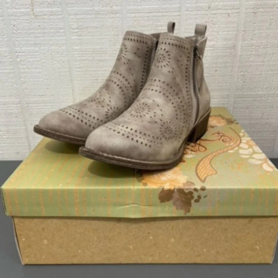 New! Women's Very G 'LISETTE' WESTERN ANKLE BOOTS Booties Shoe in 9 SIZES!