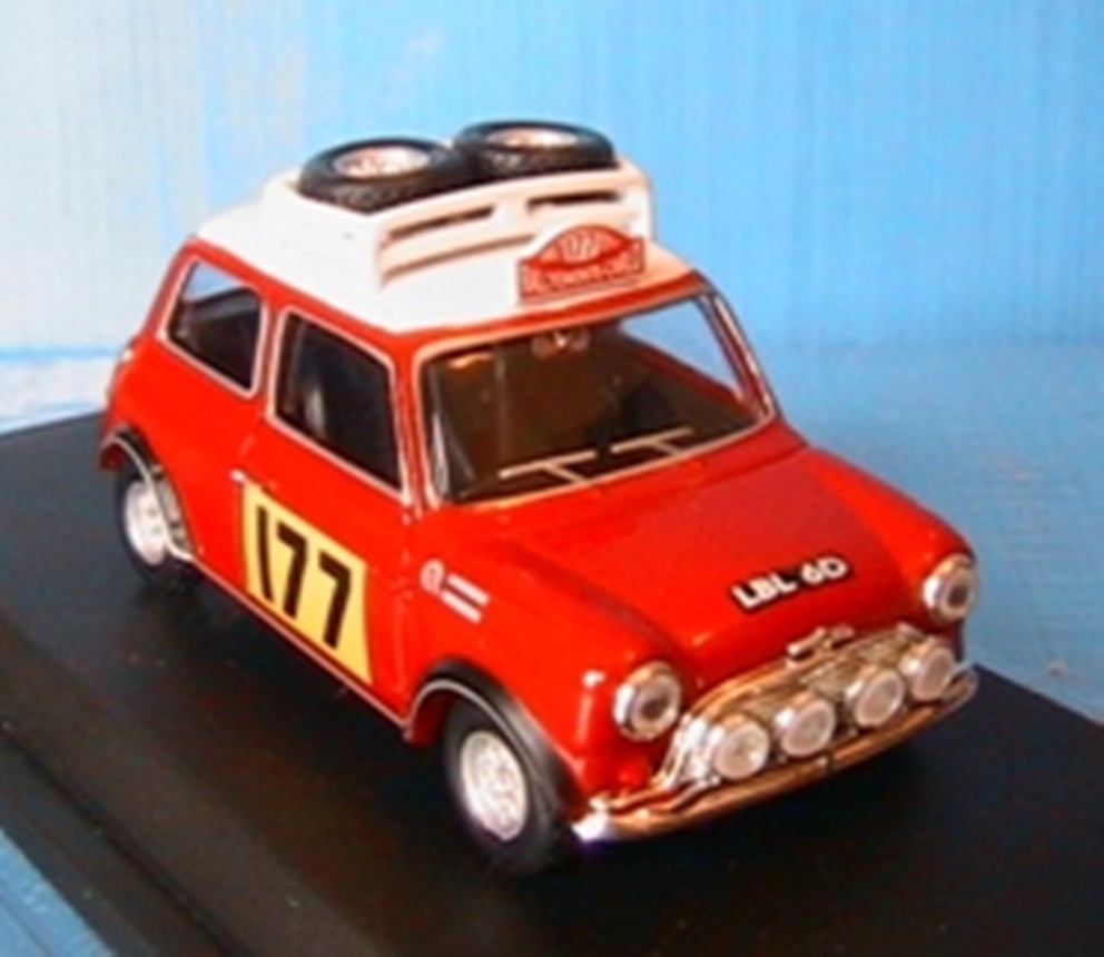 ブラーゴ　Bburago Mini Cooper Monte Carlo 98525P4100005.JPG