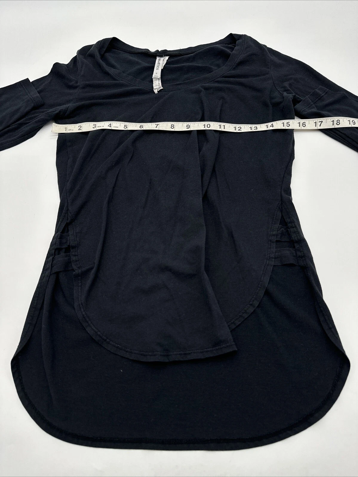 fabletics long sleeve solid round neck shirt