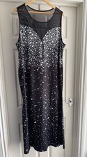 Ladies Size 24 (4XL) Black/White Patterned Dress Maxi Long Sleeveless Preowned