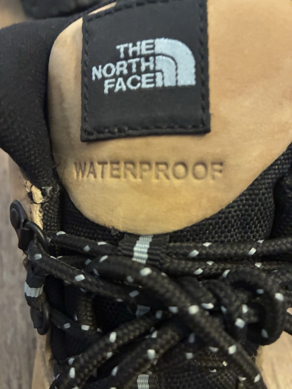 The North Face Women's Waterproof Tan And Black Hiking Boots US Size 7.5  thumbnail 3