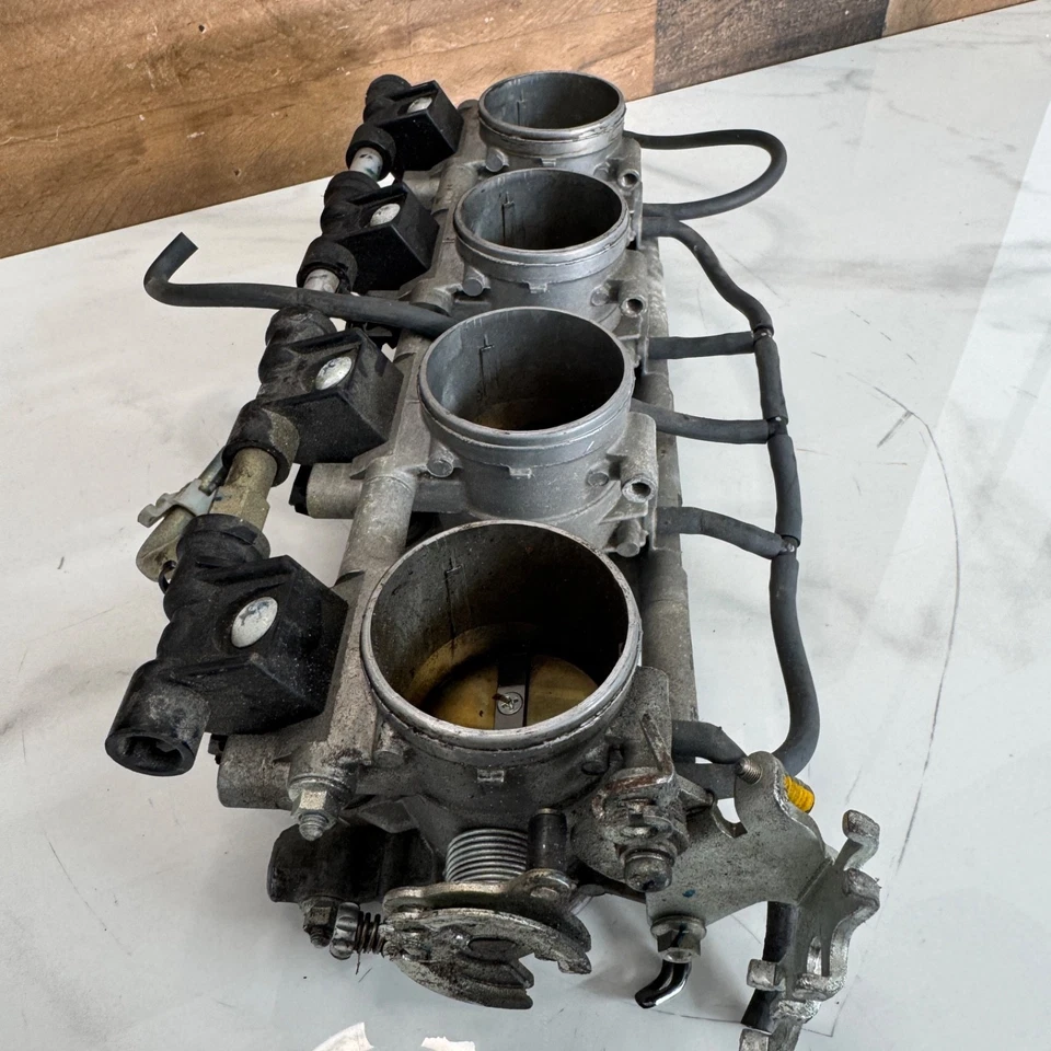 99-07 SUZUKI GSX 1300R HAYABUSA CUERPOS DE ACELERADOR INYECTORES DE COMBUSTIBLE INYECCIÓN Foto 4 de 4