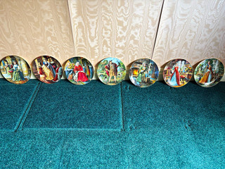 Royal Doulton collectors edition 7 plates of King Henry VIII and his 6 wives.