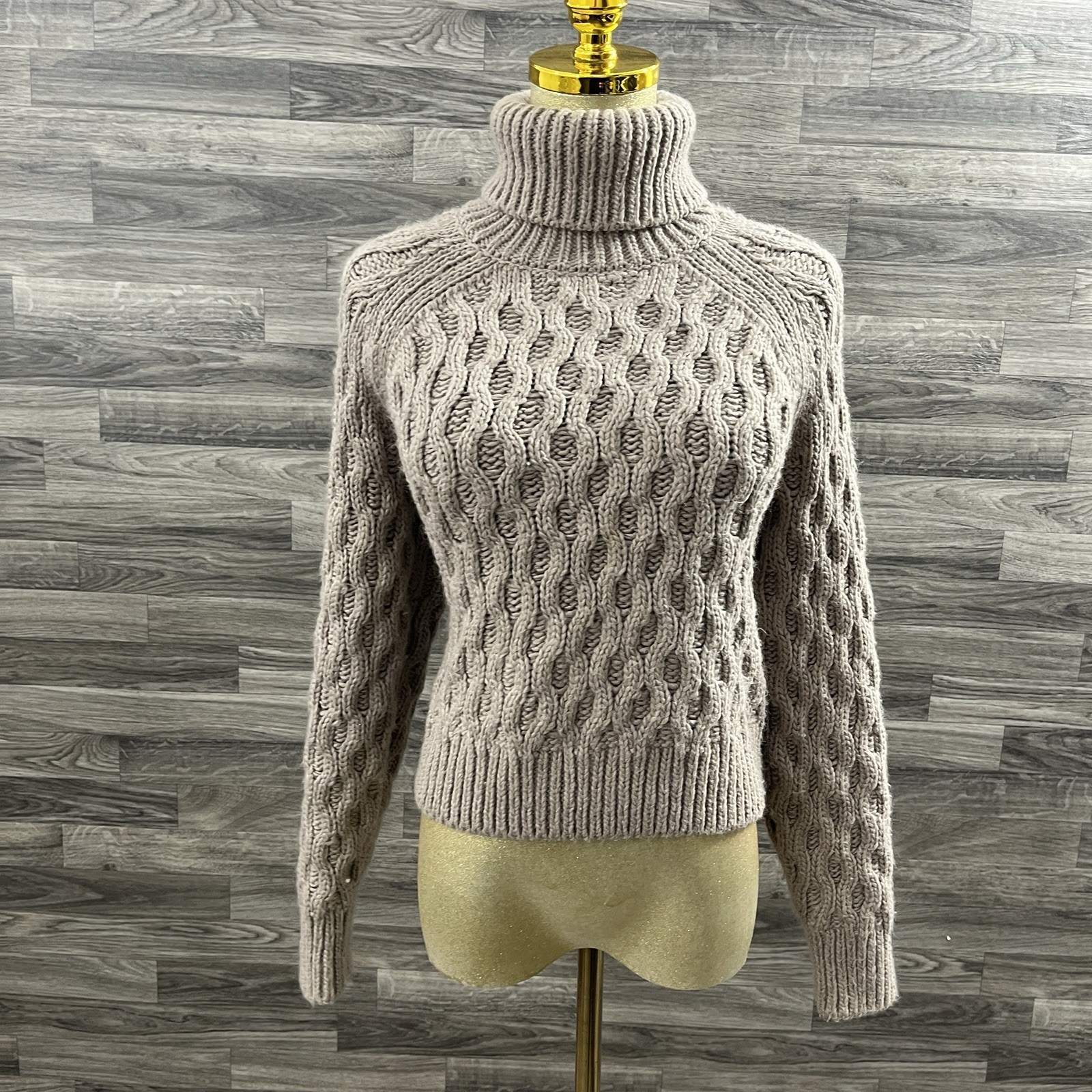 H&M Womens Sweater sz S Beige Cable Knit Turtle Neck Wool Blend Relaxed Stretch