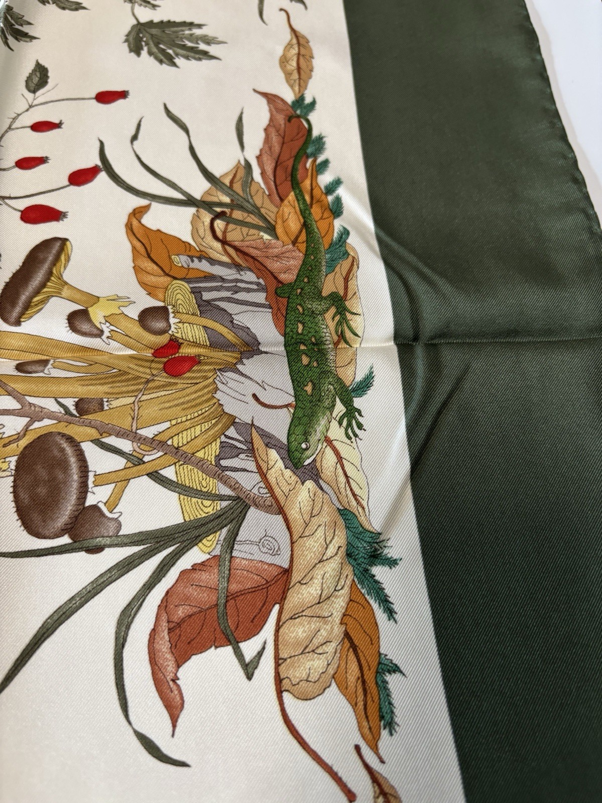 VTG GUCCI V. Accornero Mushroom & Insect Silk Scarf G… - Gem