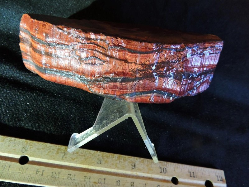 "PREMIUM" 1 POUND, 14.4  OUNCE HUNK OF RED TIGEREYE & HEMATITE