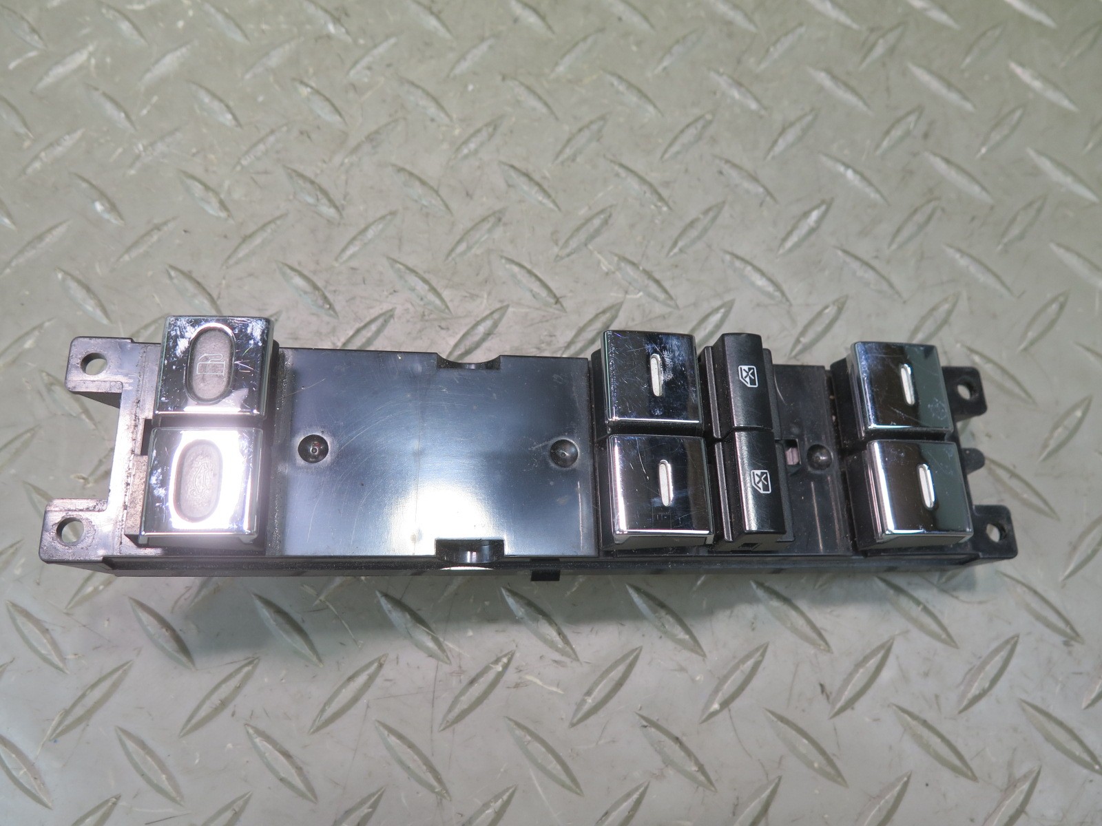 2006-2012 BENTLEY FLYING SPUR LEFT DRIVER SIDE MASTER WINDOW CONTROL SWITCH