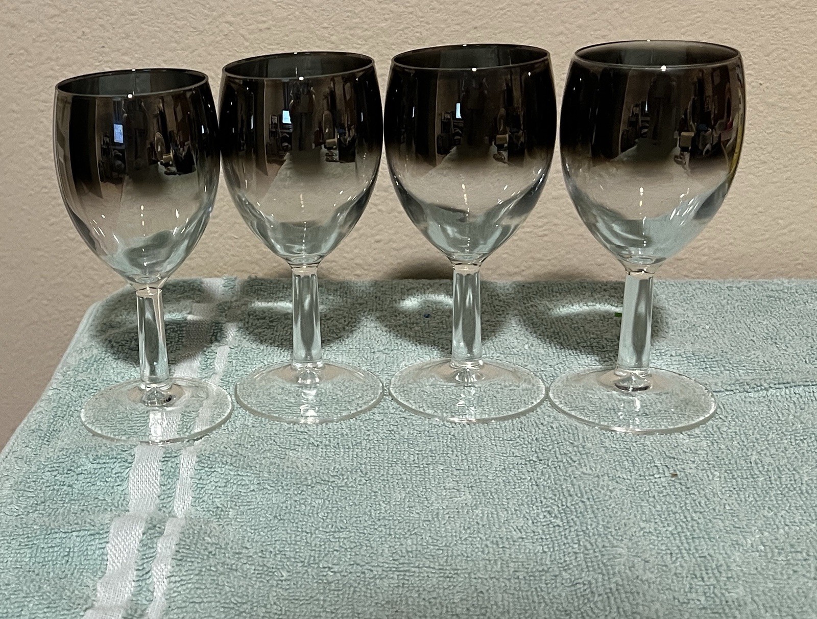 Vintage MCM Silver Fade Ombre Wine Goblets - Dorothy Thorpe Style - Set of 4