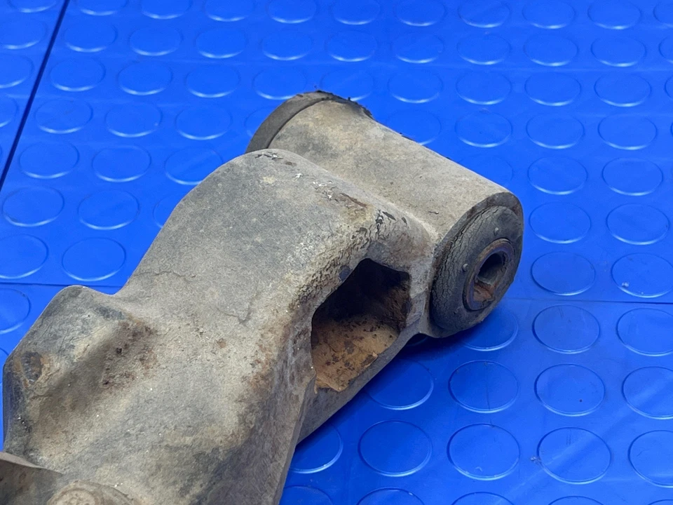 01-10 Chevy Silverado 2500 3500 brazo de control inferior delantero lado del pasajero derecho OEM Foto 4 de 4