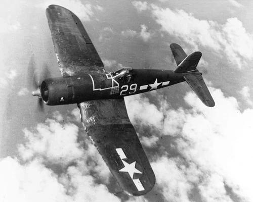 VOUGHT F4U-4 CORSAIR FIGHTER JOLLY ROGERS VF-17 1944 WW2 WWII 8X10 PHOTO