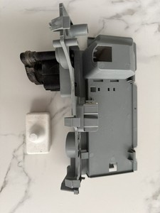 Grundig Beko GTN27110GW Wäschetrocknerteil Kondensatorpumpe / Gehäuse 2962510600