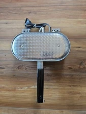 New Rare VTG C. Palmer MFG Electric Iron Waffle Maker 800 WATT USA Model 1120