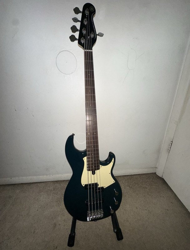 Yamaha BB435 5-String Bass Guitar, Teal Blue