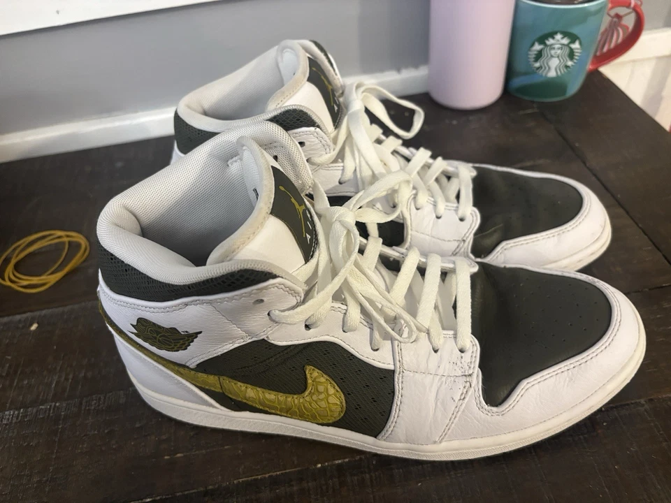 Talla 10.5 - Air Jordan 1 Phat Cargo Caqui Foto 2 de 4