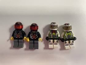 LEGO World Racers Race 3 8898 Complete Set w/ Minifigures, box and instructions 