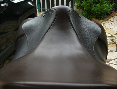 Selle D'équitation Fouganza Tout Cuir - Très Bon état (proche Neuf) Avec étriers