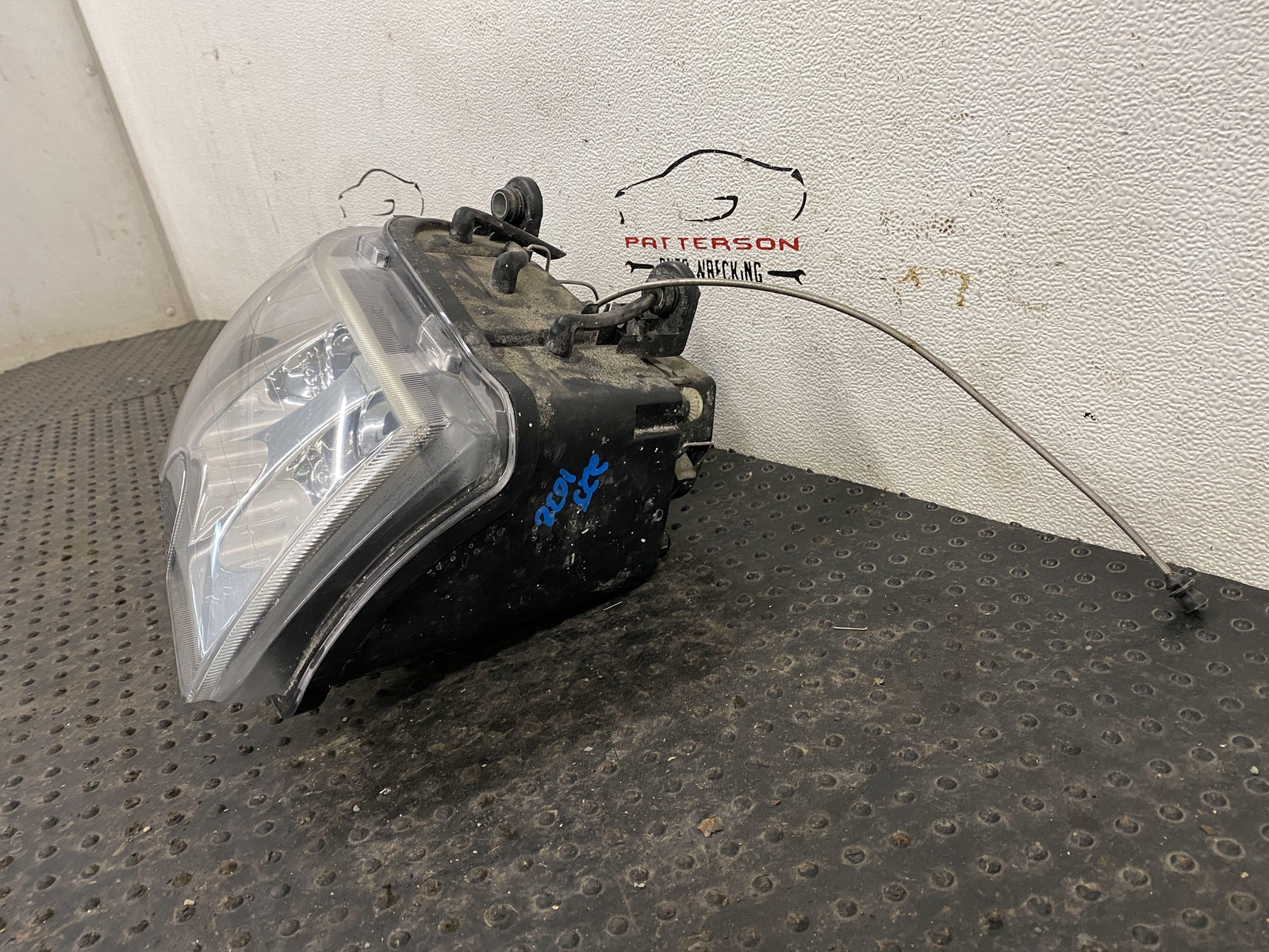 05-08 MASERATI QUATTROPORT PASSENGER RIGHT XENON HEADLIGHT LAMP