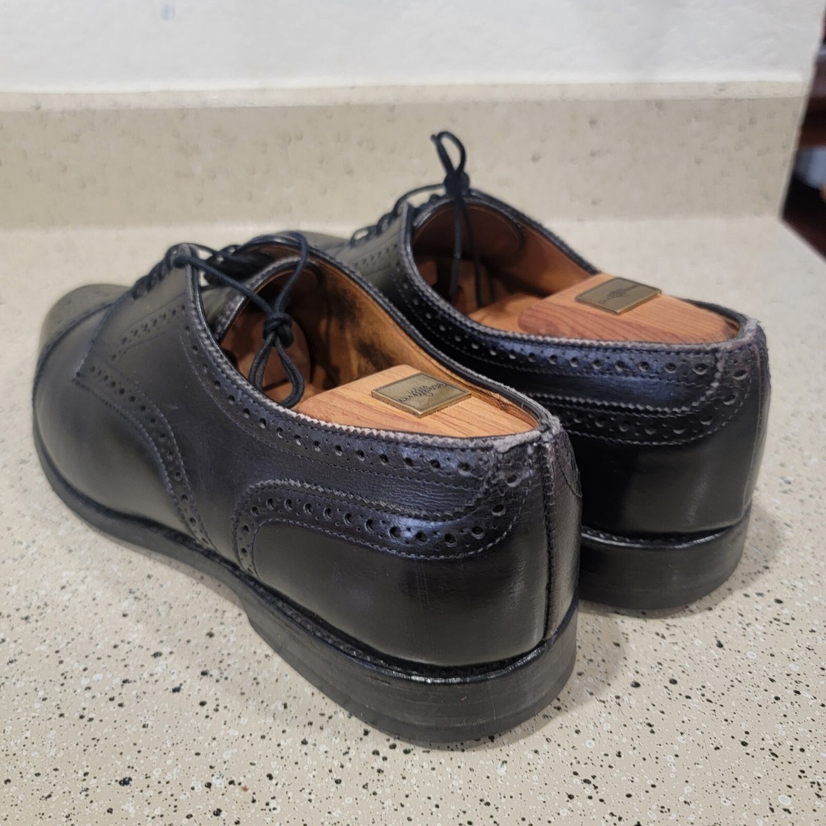 Allen Edmonds Leather Cap Toe Derby Lace Up Dress Shoe 910 C  display picture 1