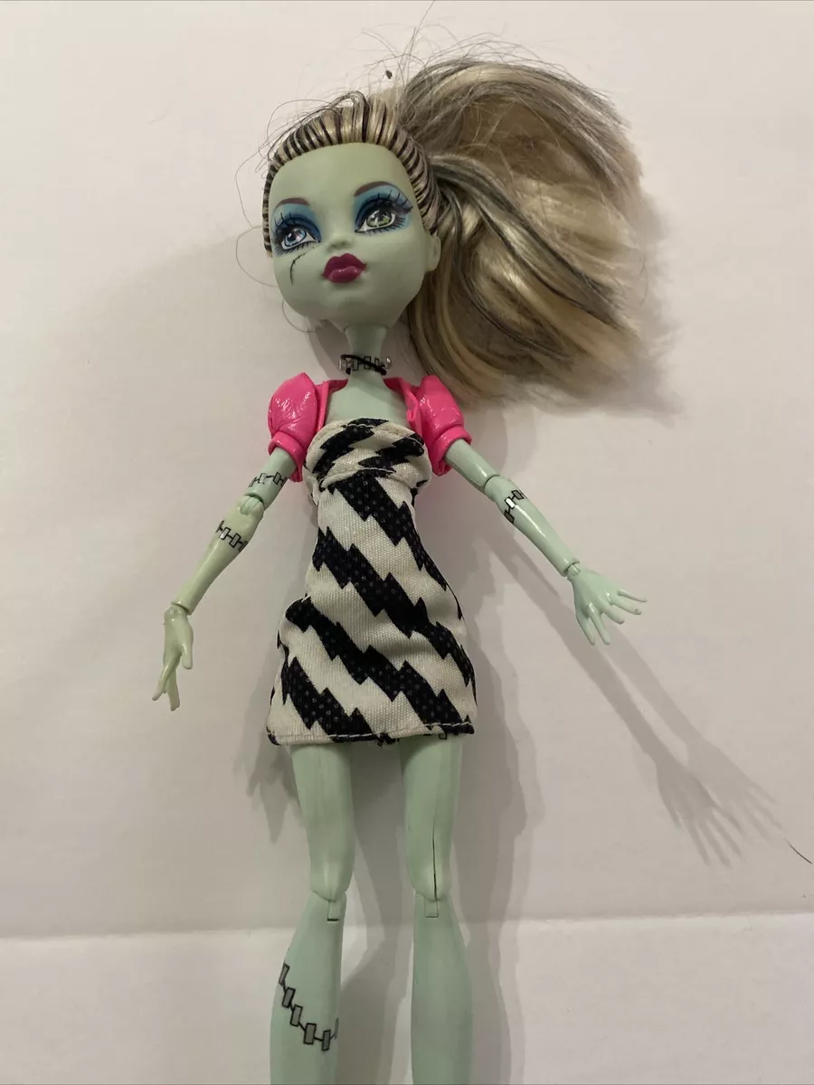 Boneca Monster High Frankie Stein  Monster high frankie, Monster high  frankie stein, Monster high