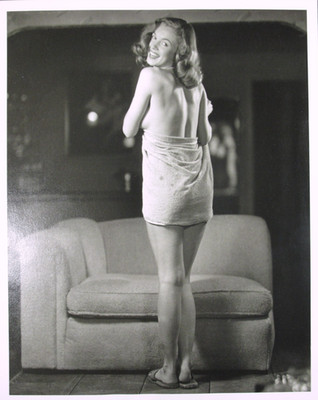 vtg Marilyn Monroe glamour photograph Earl Moran Towel 1947 Blue Book Agency v2
