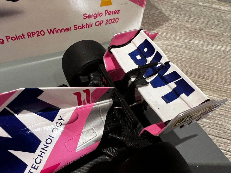 Spark 1:18 Racing Point Mercedes RP20 Sergio Perez GP Sakhir 2020 1st Win - Bild 4 von 4