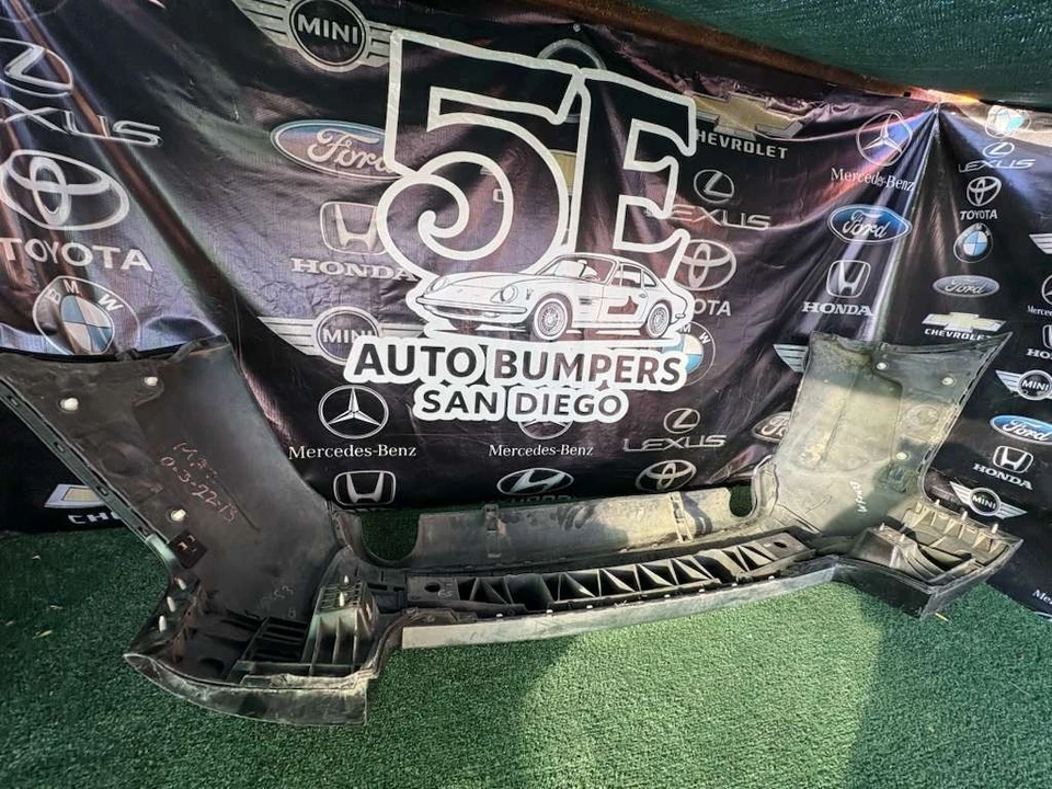 Parachoques trasero Audi A4 2005-2008 y doble cenefa de escape OEM 8E5807303BGRU Foto 4 de 4