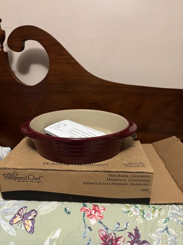 Neu im Karton Pampered Chef Mini-Baker Cranberry #1337 Steinzeug Backform