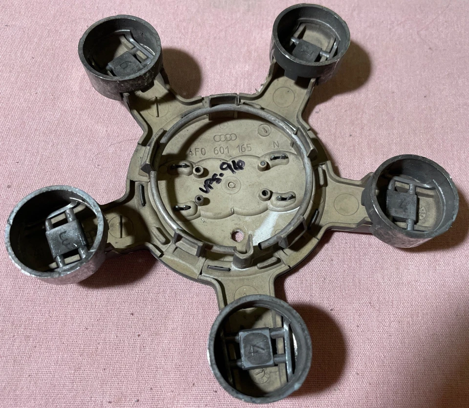 AUDI 8T A5 S5 RS5 2008-2016 A4 D3 A8 TAPACUBOS CENTRAL DE RUEDA FABRICANTE DE EQUIPOS ORIGINALES 4F0601165N Foto 4 de 4