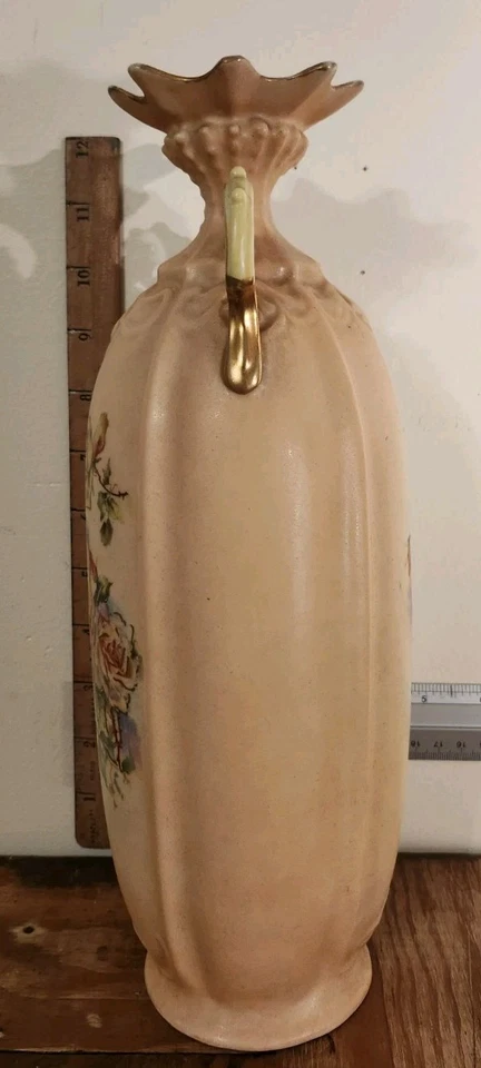 ANTIQUE ROYAL RUDOLSTADT VASE HAND PAINTED FLORAL GERMANY PORCELAIN TWO HANDLE  - Image 2 of 4