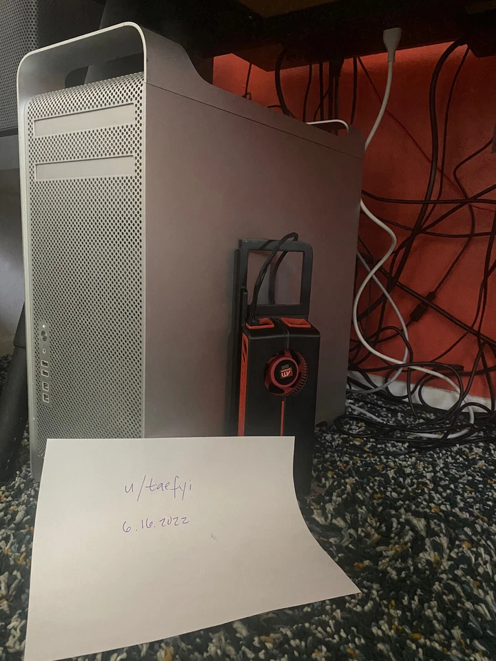 Apple Mac Pro 5,1 Intel Xeon 12-Core, Primary SSD, 12GB RAM + Radeon RX580 8GB  - Image 2 of 3