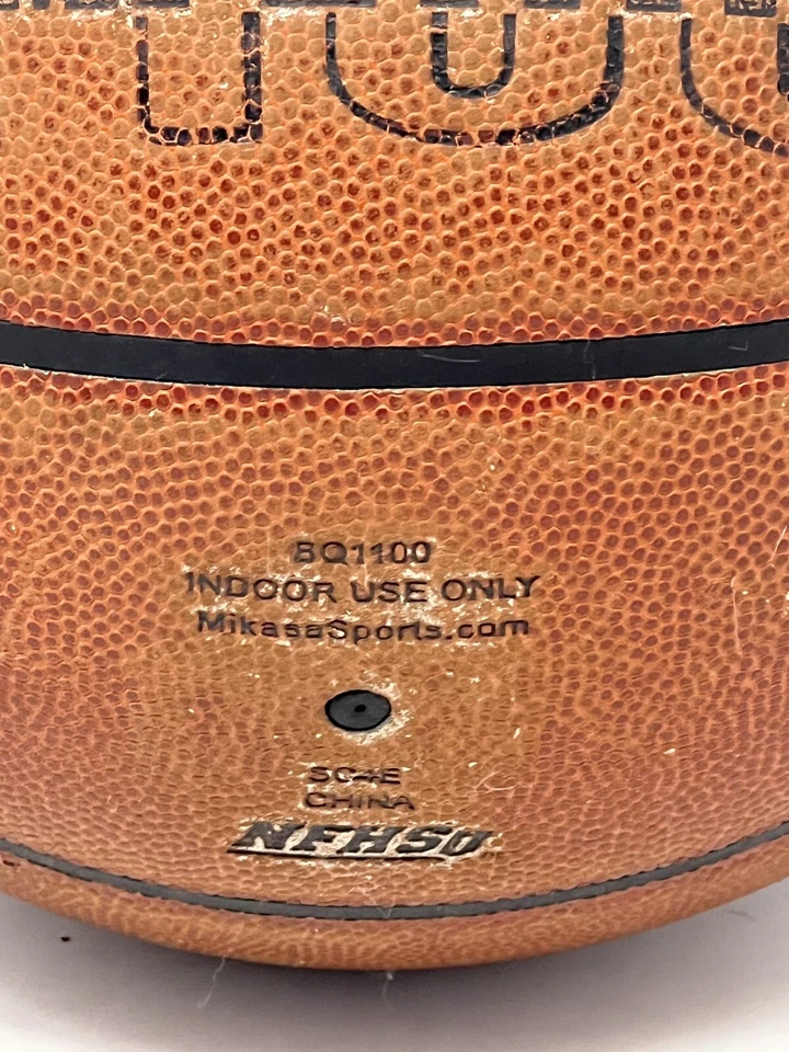 Коричневый баскетбольный мяч Mikasa BQ1100 Competition состав для помещений - Изображение 3 из 4