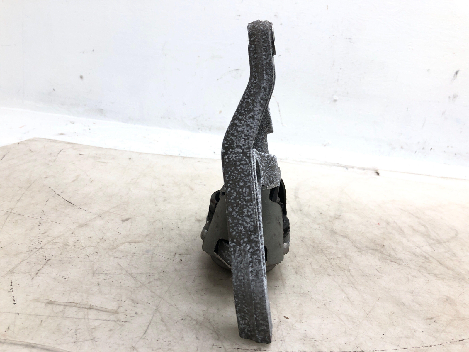 2006-2012 BENTLEY CONTINENTAL FRONT LEFT & RIGHT TRANSMISSION MOUNT 3W0399113A