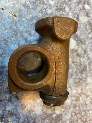  Morris Minor (1951-1971) N/S Passenger Left Upper Trunnion Stock 01