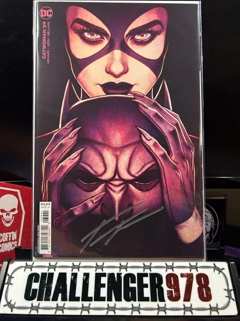 CATWOMAN #39 Jenny Frison SIGNED w/ COA