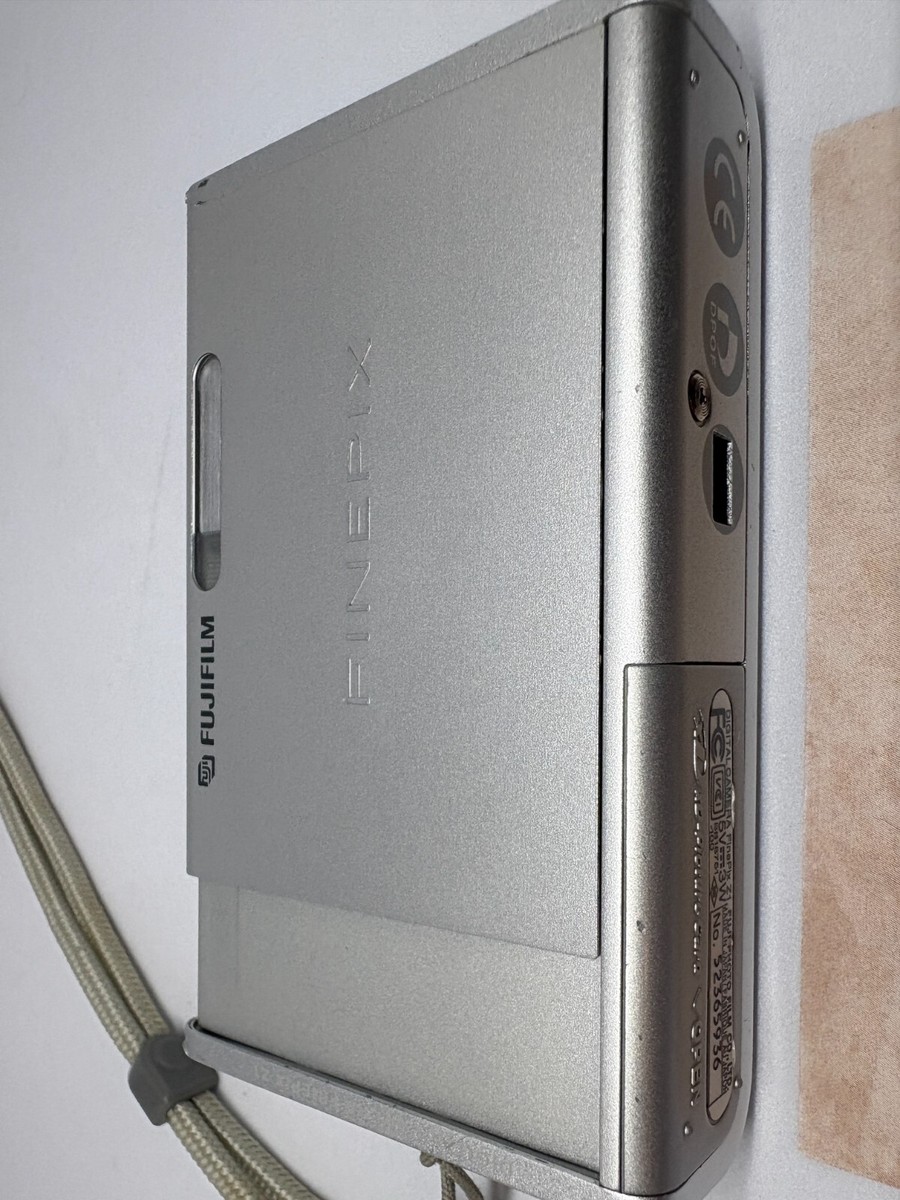 FUJIFILM FinePix Z1 Silver Compact Digital Camera Tested