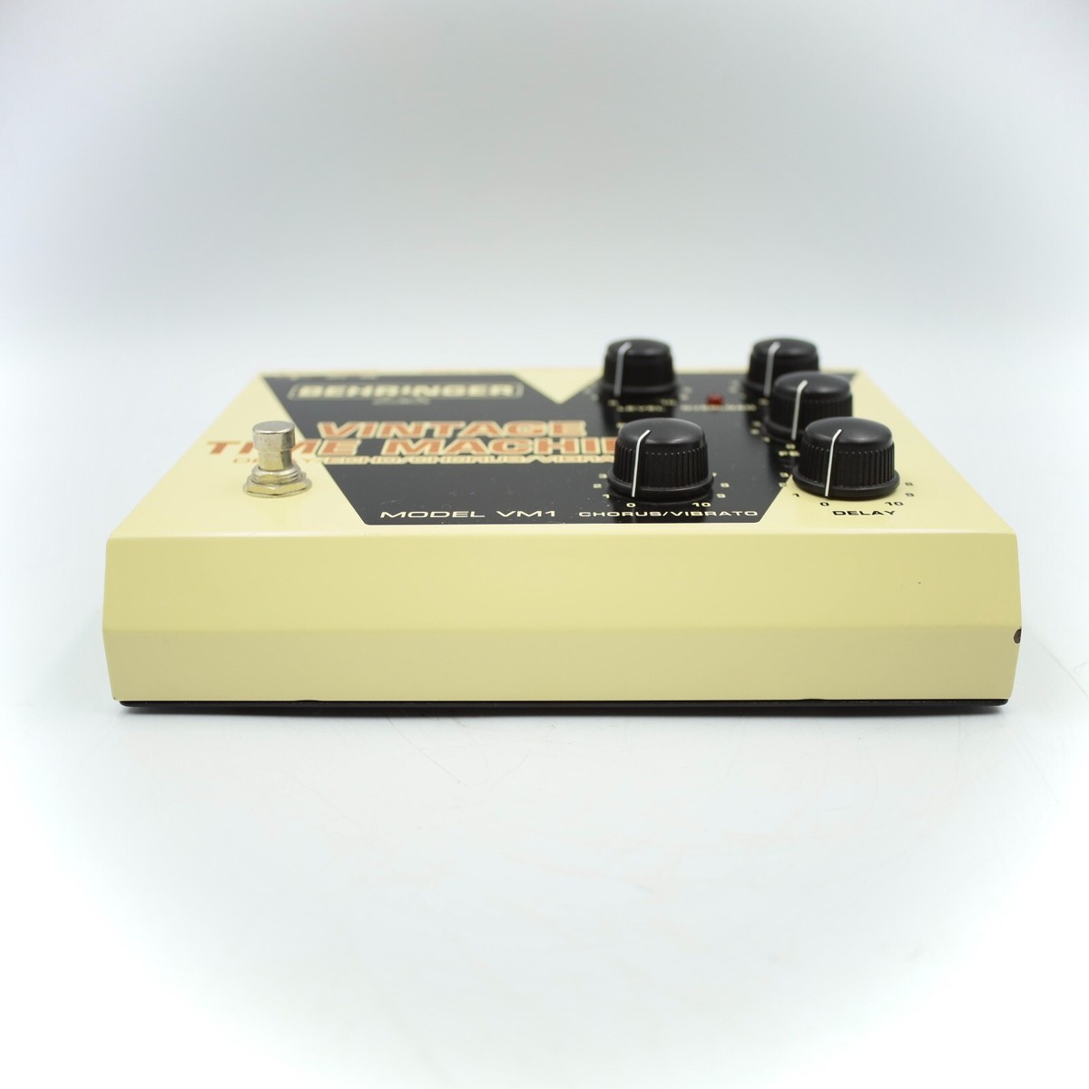 ギター BEHRINGER VM1 Vintage Time Machine Behringer Vintage Time Machine VM1 Vibrato Guitar Effect