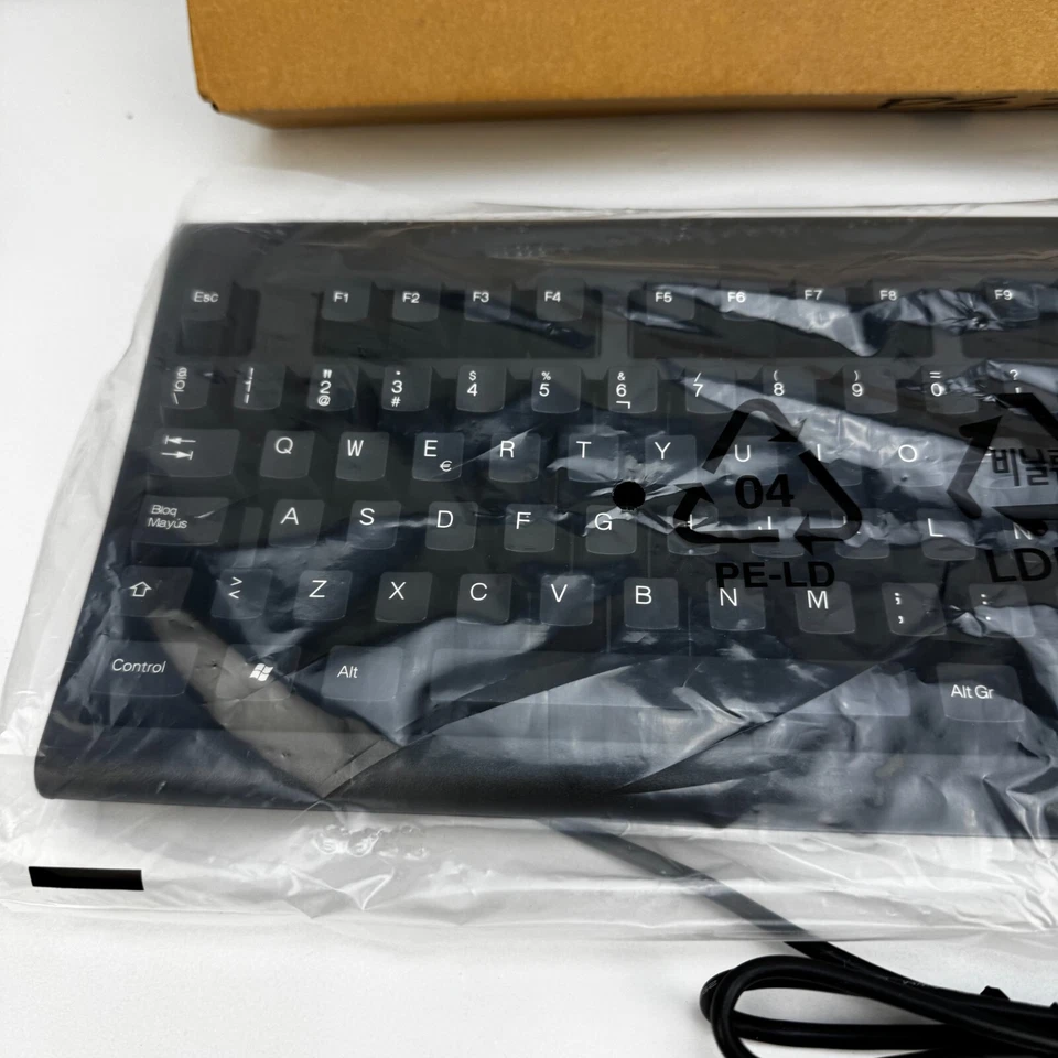 OEM Wyse Dell Keyboard KB-3926 Black 104 Key Pad PS/2 6-pin Plug 770413-05L - Image 2 of 4