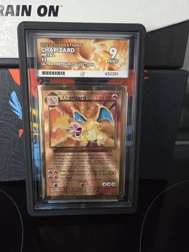 Pokémon TCG - Celebrations Charizard 4/102 Metal UPC ACE 9 Mint.