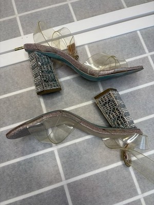 Betsey Johnson Jeweled Frosted Blue Unique Regency Galmoratti Pump Sandal Sz 6