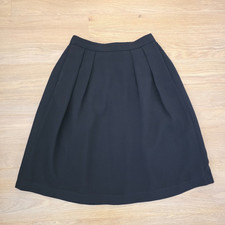 Uniqlo Black Pleated Skirt with Lining & Pockets Size Small Knee Length