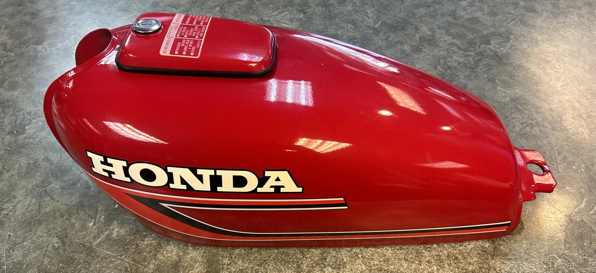 ホンダ CB175 タンク CB125 1979 Honda CB125 CB 125 S Fuel Tank Light Ruby Red 17520-383