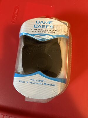 O)  intec PSP Package of 2 Cases that hold 3 games each