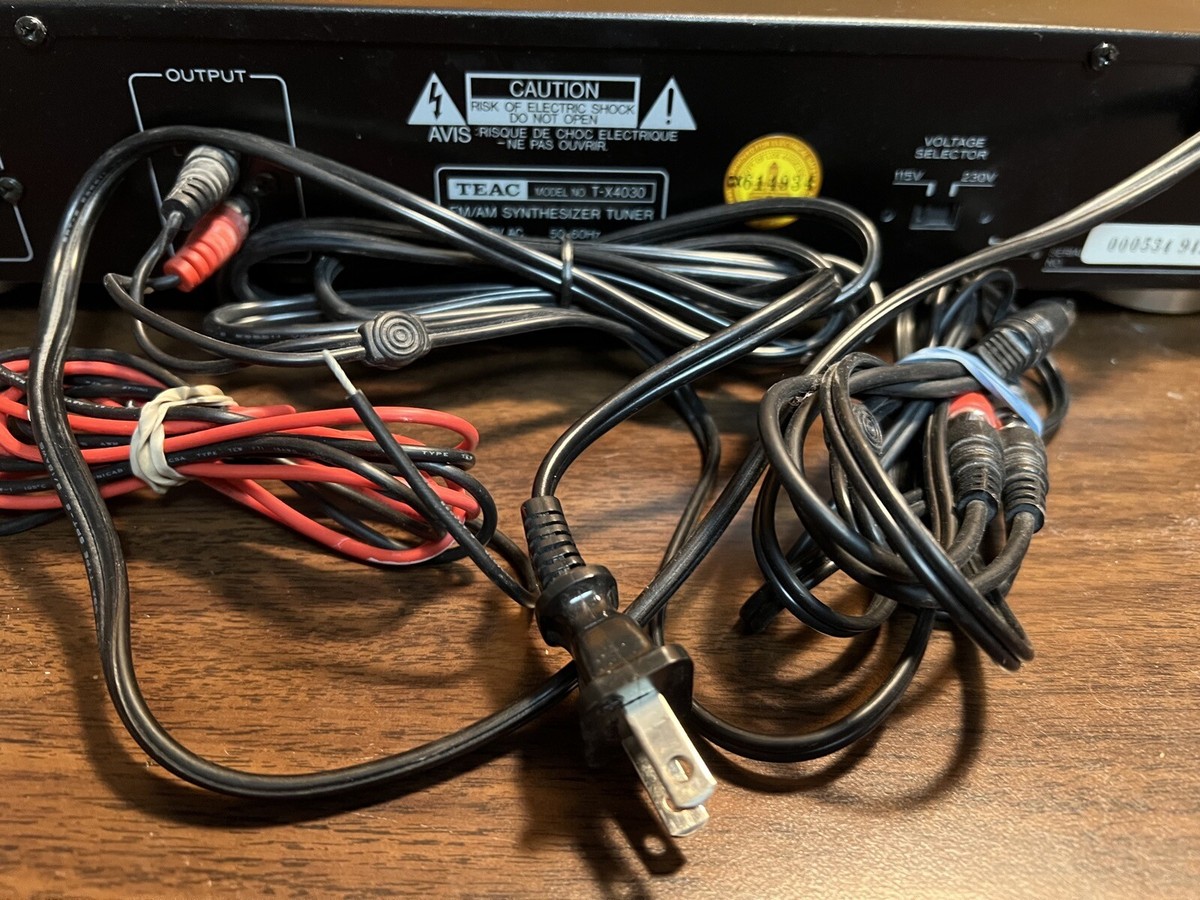 TEAC T-X4030 AM/FM Digital Synthesizer Tuner - Tested and Working TEAC T-X4030 AM/FM Digital Synthesizer Tuner - Tested and Working