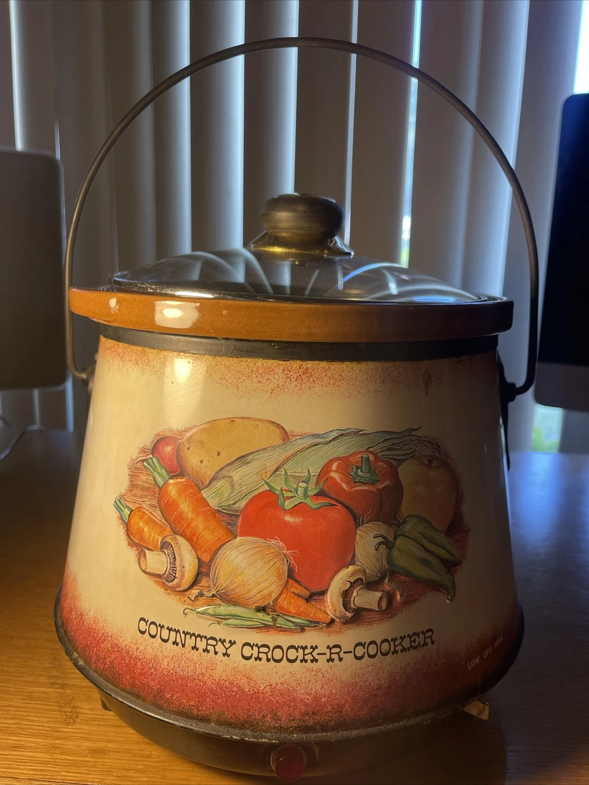 9" Farberware Country Crock Cooker Swedish Style Crockpot Bail Handle Model 266